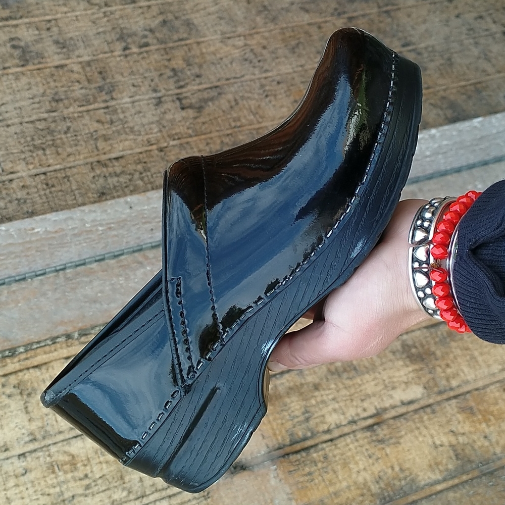 Dansko black patent leather platform clogs shoes